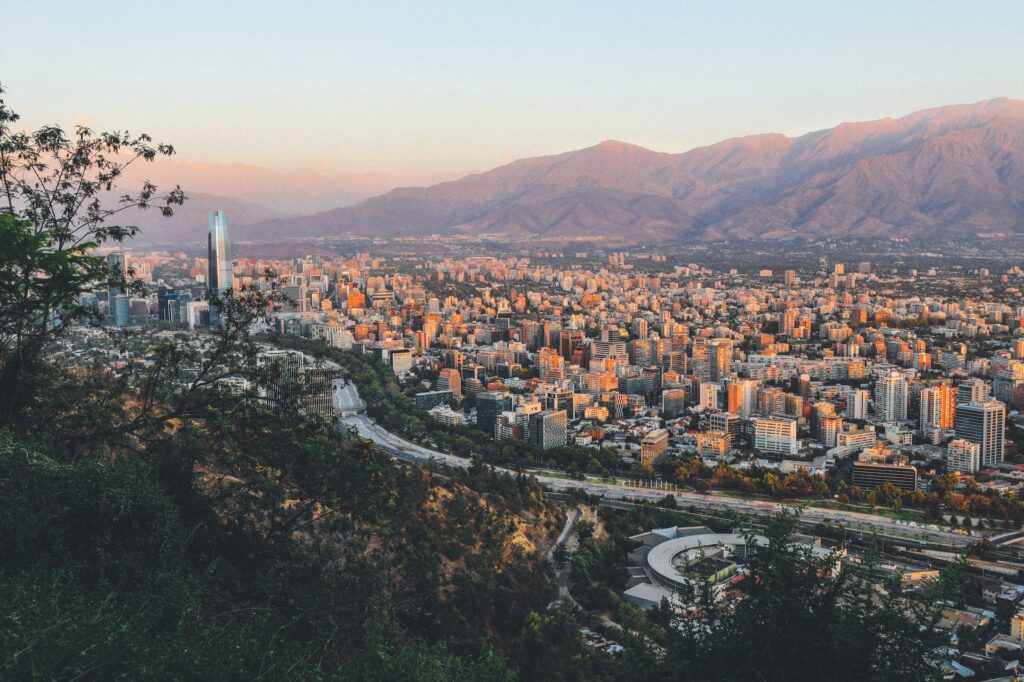 Santiago es la ciudad fuera de China con la mayor flota de buses eléctricos en el mundo.