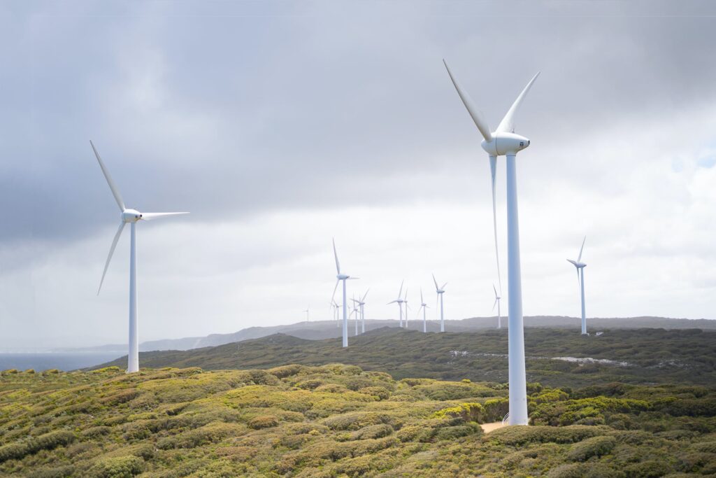 El informe EY analiza a los países más atractivos para invertir en energías renovables.